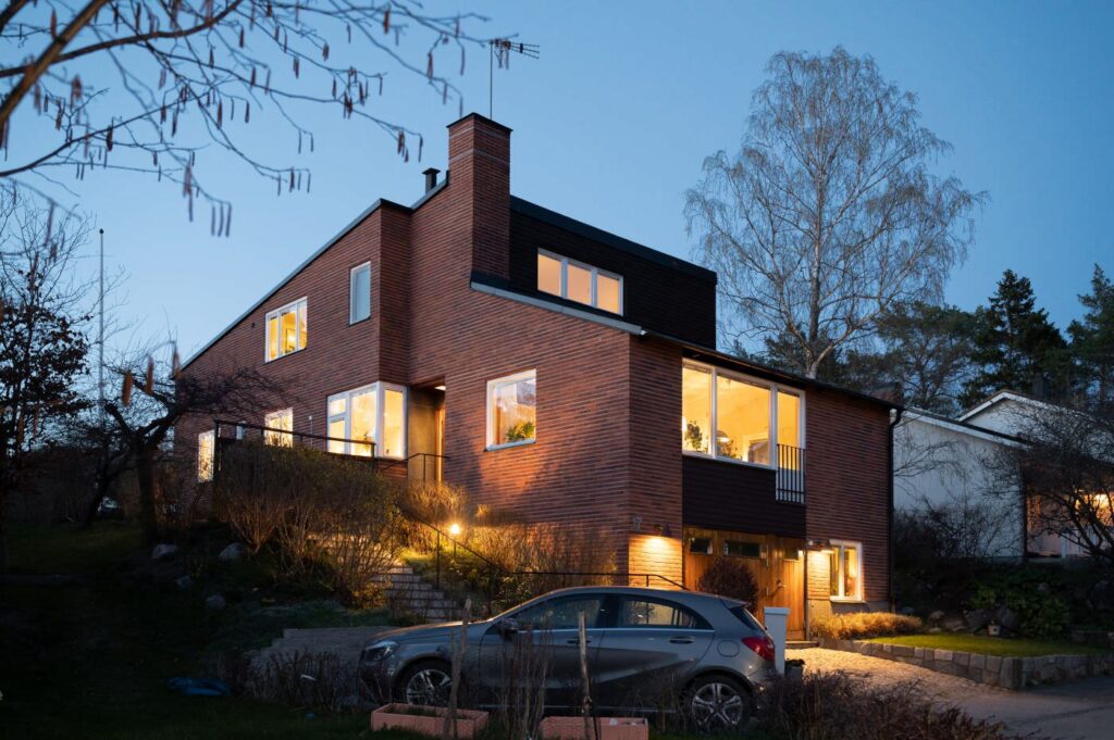 Nybyggt Attefallshus Tomt. Uppsala Bergsbrunna