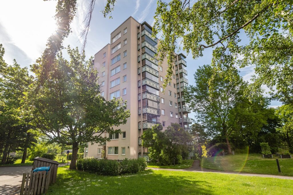 Avväxling Bärande Vägg & Nya Fönster Lägenhet BRF, Sollentuna Rotebro